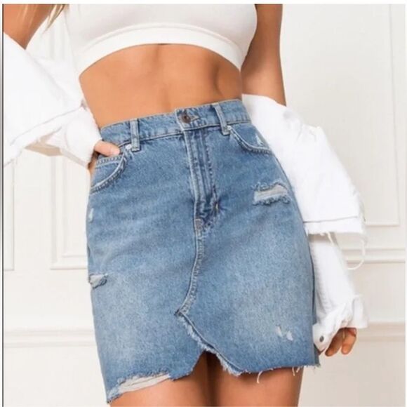 We The Free Hallie Denim Cut Off Skirt Blue 100% Cotton Distressed Hem Size 28 - Picture 2 of 9